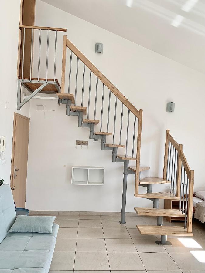 Apartments Happy Stay Center Baska Екстериор снимка