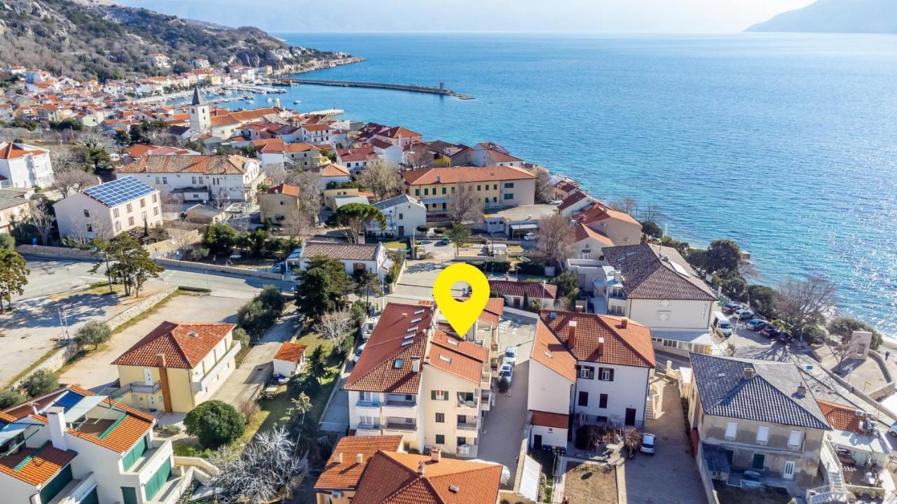 Apartments Happy Stay Center Baska Екстериор снимка