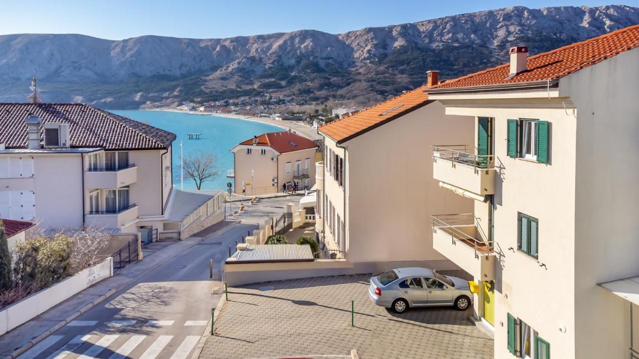 Apartments Happy Stay Center Baska Екстериор снимка
